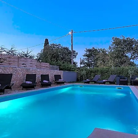 2019 Hotel